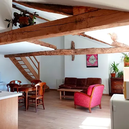 Apartment De Charme Avec Vue, En Plein Coeur De